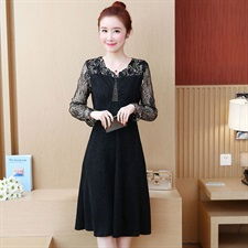 春日優(yōu)雅 2019早春新款蕾絲拼接裙，重塑豐滿女性的時(shí)尚內(nèi)搭美學(xué)